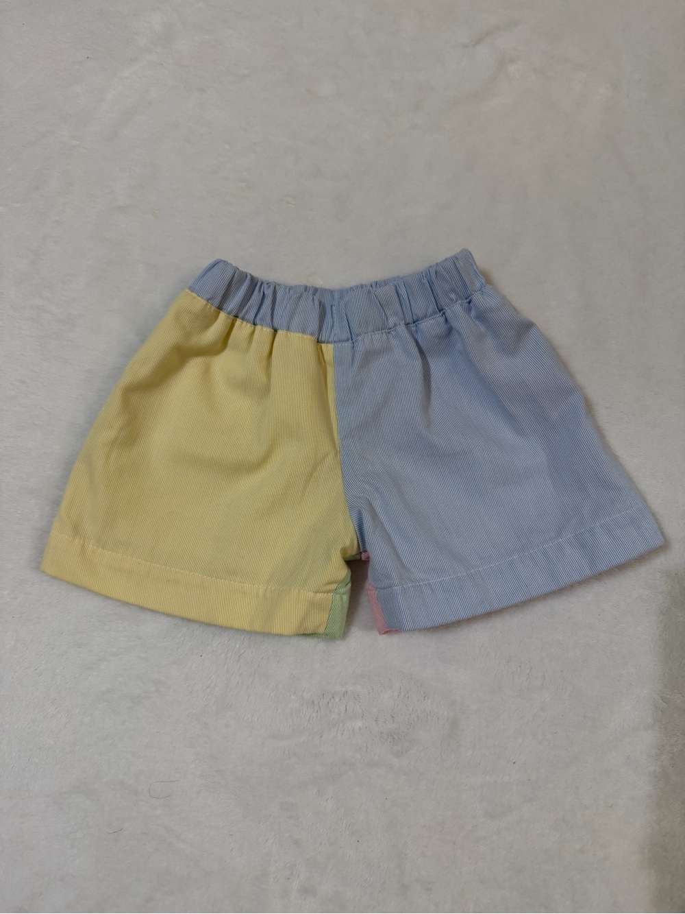 NWOT The Beaufort Bonnet Company Two-Tone Pastel Shorts in Yellow & Light Blue